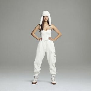IVY PARK X ADIDAS TEDDY CARGO SWEAT PANTS Size Small